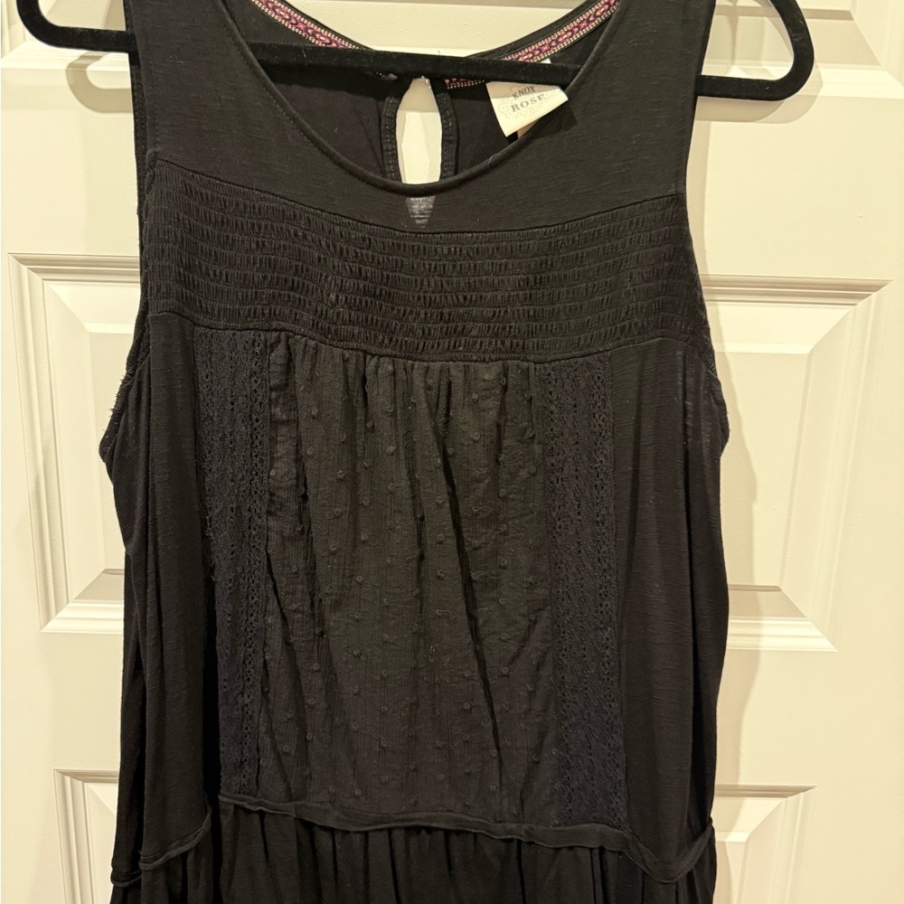Knox Rose Black Textured Top